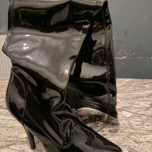 Glossy Black Women's Heeled Boots